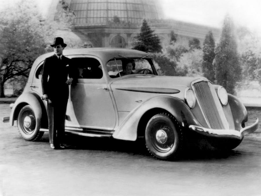  Hupmobile T-427 Eight Sedan 1934 года  (фото 1 из 1)